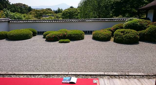 「獅子の子渡し」のお庭