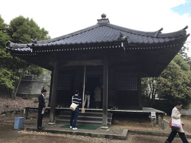 (151327)