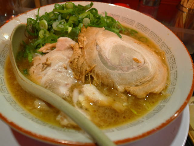 とんこつ醤油ラーメン