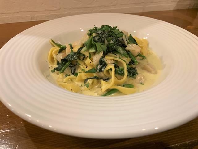 ホタテとほうれん草のタリアテッレ