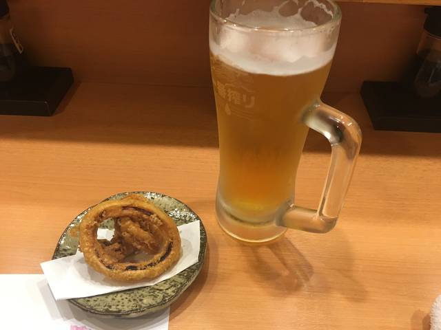 まずはお疲れさまセットで乾杯