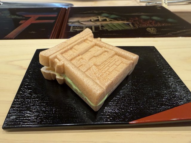 (295868)