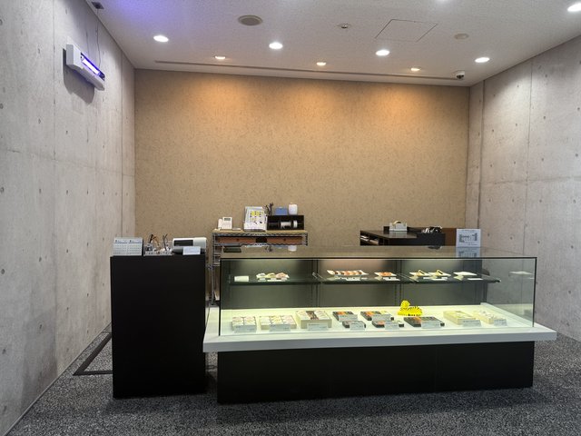 (318817)