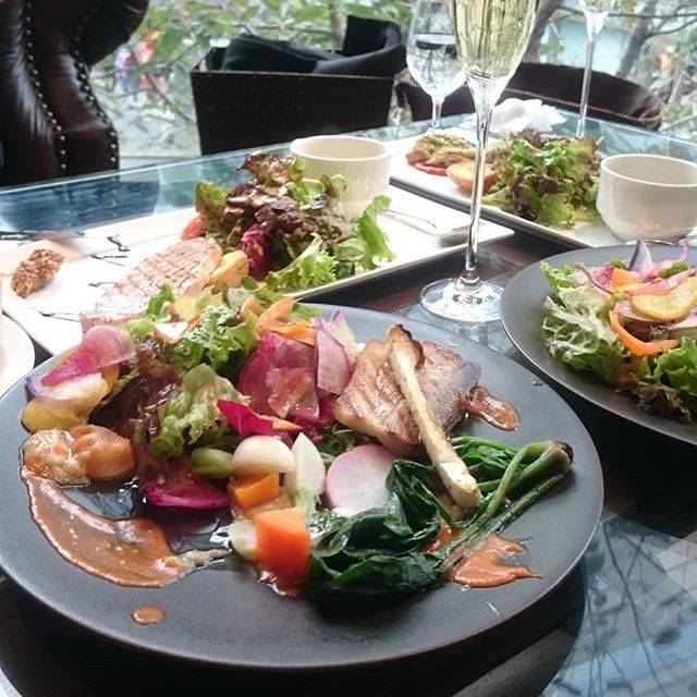 たまには一人で冒険！素敵な出会いがあるかも♡女子がひとり飲みできる都内の居酒屋・ビストロ・バー7選 Voyage