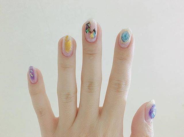 17年夏の流行ネイルカタログ 夏は ニュアンスネイル で決まり Voyage