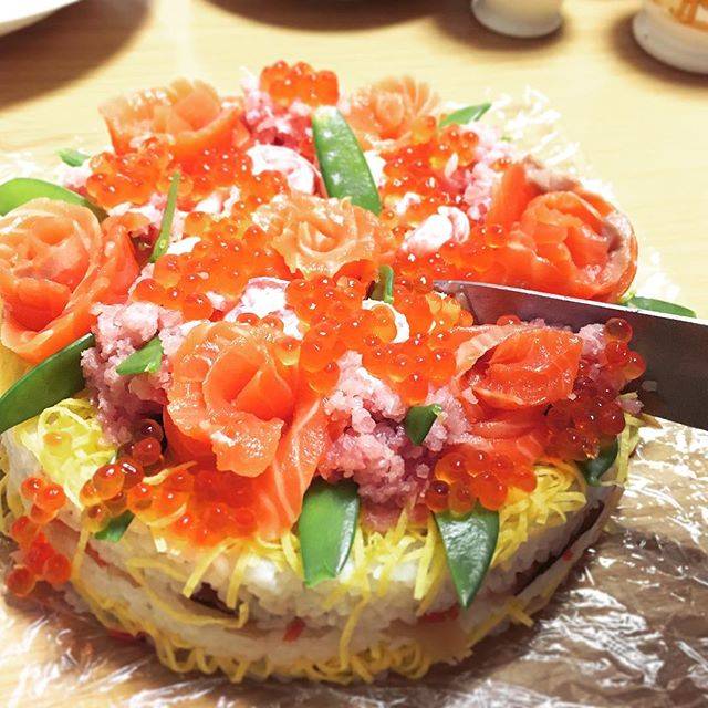ひな祭り モザイク寿司 ちらし寿司ケーキで食卓を鮮やかに 桃の節句に作りたいおしゃれちらし Voyage ひな祭り モザイク寿司 ちらし寿司ケーキで食卓を鮮やかに 桃の節句に作りたいおしゃれちらし Voyage