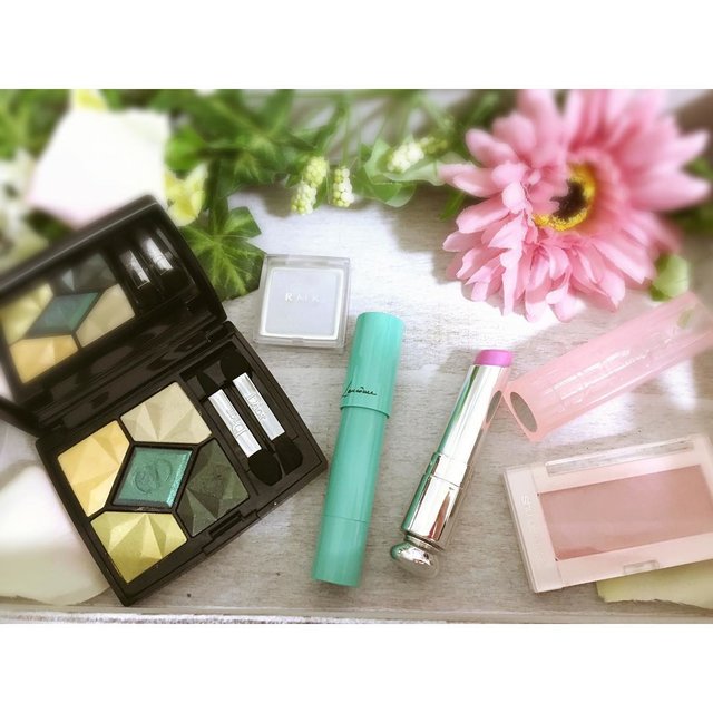 この春試したい ピンク グリーンでつくる 大人のフラワーメイク ジルステュアート Ysl ふぉーちゅん Fortune