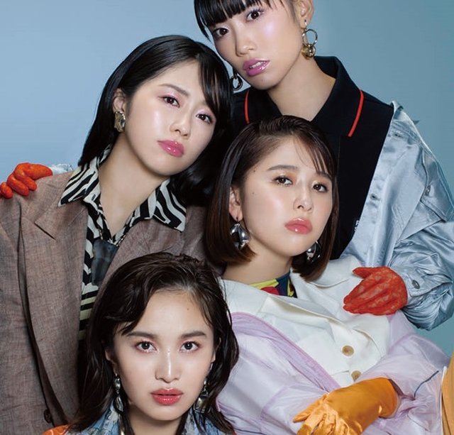 MAC - 【しおりん】ももクロ×MAC コラボ 限定 MAC - 【しおりん様専用】ももクロ×MAC コラボ 限定の通販 by り