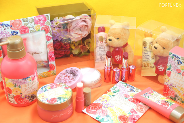 HOUSE OF ROSE プーさん　マスコット　ぬいぐるみ　ハウスオブローゼ 真っ白プーさんマスコット付き！ハウス・オブ・ローゼ