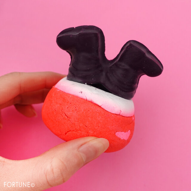 LUSH(ラッシュ)2020クリスマス限定コスメ/キンキー ブーツ(複数箇所)