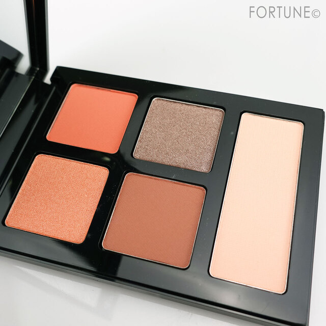 BOBBI BROWN/ボビイ ブラウン「エッセンシャル マルチカラー アイシャドウ パレット」