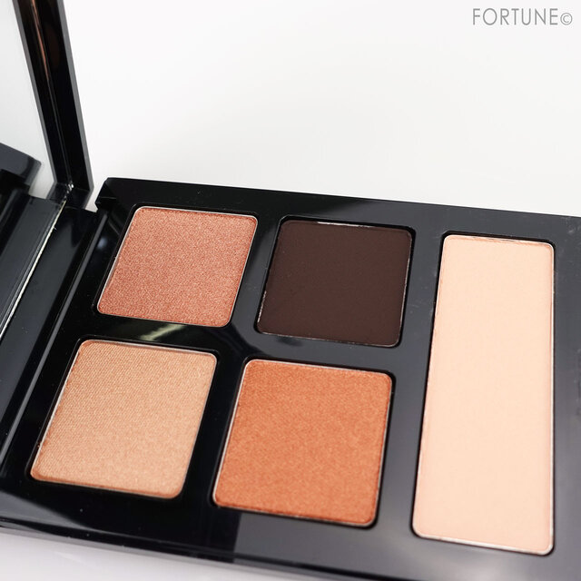 BOBBI BROWN/ボビイ ブラウン「エッセンシャル マルチカラー アイシャドウ パレット」