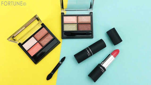 RIMMEL リンメル ロイヤルヴィンテージ アイズ リンメル マシュマロルック リップスティック