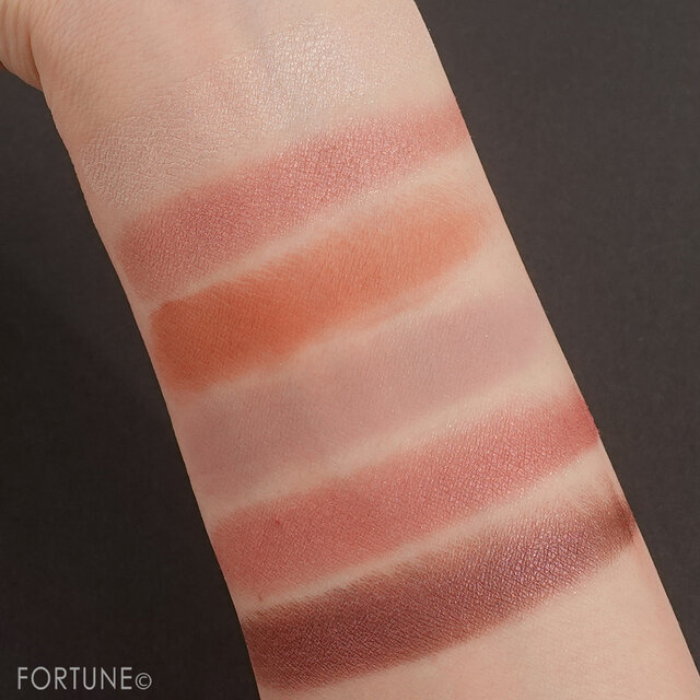 上から1〜6 bareMinerals(ベアミネラル)2021クリスマスコフレ トレジャード ミネラリスト アイシャドウ パレット