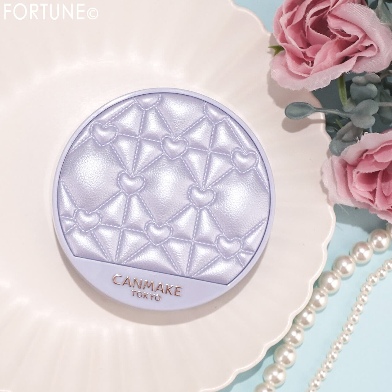 CANMAKE（キャンメイク）　イルミネイティングフィニッシュパウダー 〜Abloom〜　