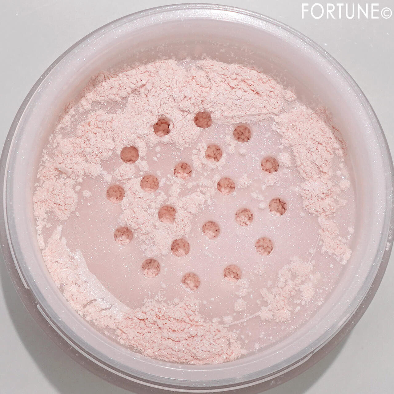 ettusais（エテュセ）　『エテュセ　スキンケアパウダー　（ルース）　ラディアントピンク』