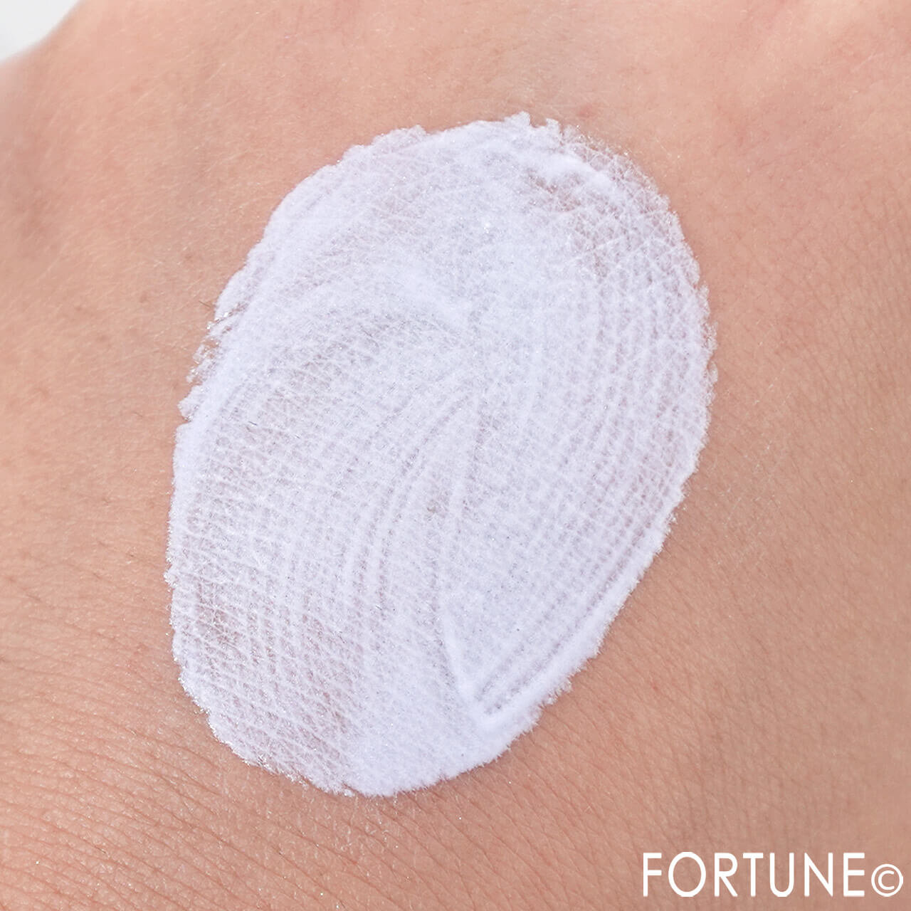 CANMAKE（キャンメイク）　モイストプリズムプライマー