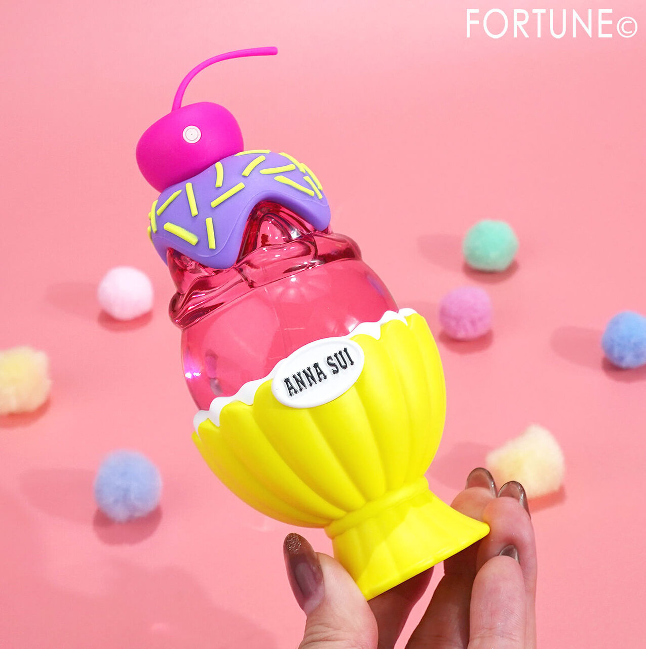 ANNA SUI COSMETICS（アナ スイ コスメティックス）　　2025年冬新作コスメ　『サンデー ネオン ツイスト オーデトワレ』