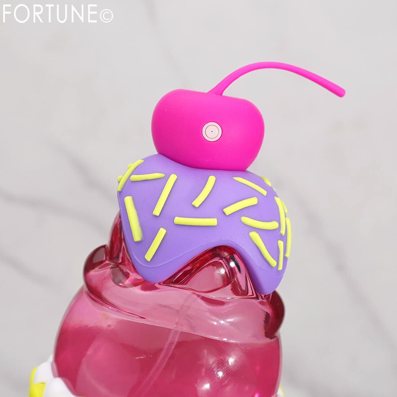 ANNA SUI COSMETICS（アナ スイ コスメティックス）　　『サンデー ネオン ツイスト オーデトワレ』