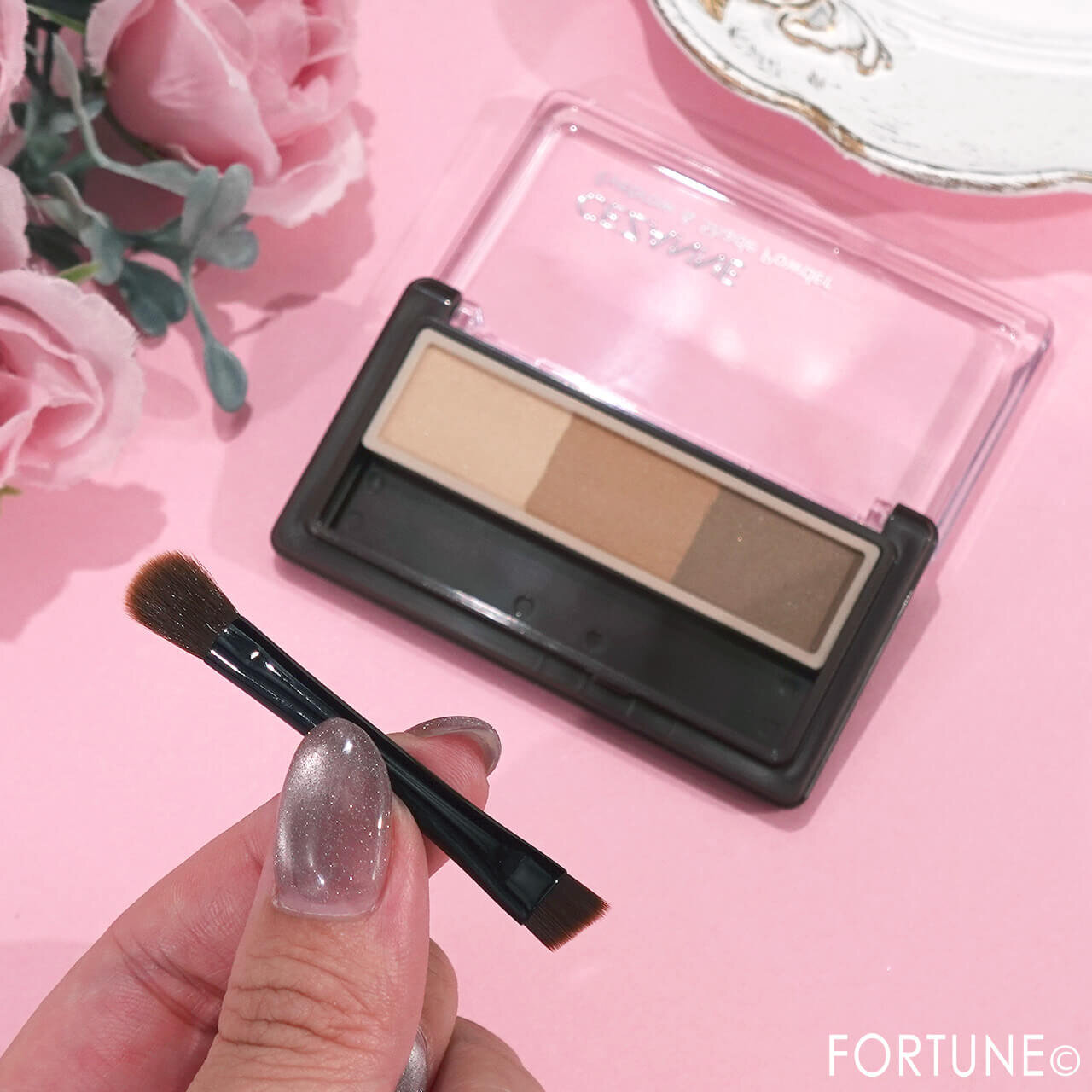 CEZANNE（セザンヌ）　　『セザンヌ　アイブロウ＆シェードパウダー』　