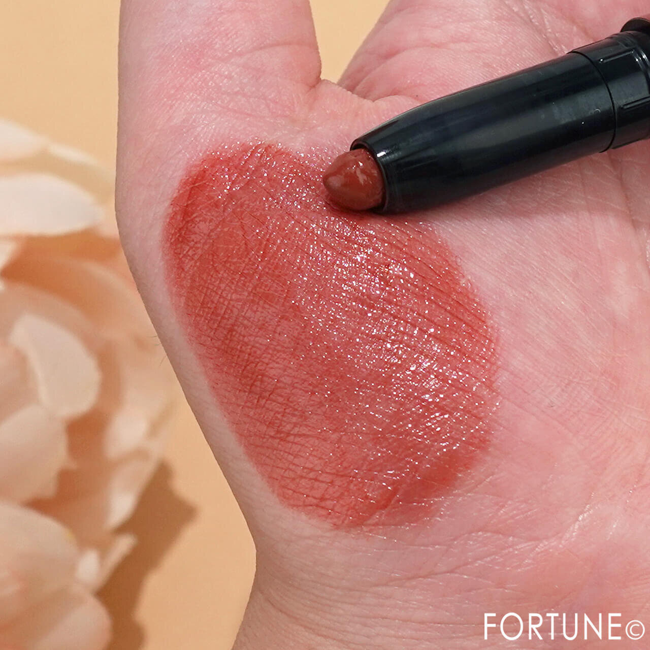 イエベ秋　おすすめリップ　REVLON（レブロン）　シアーバームクレヨン（13 ローステッドアップル）