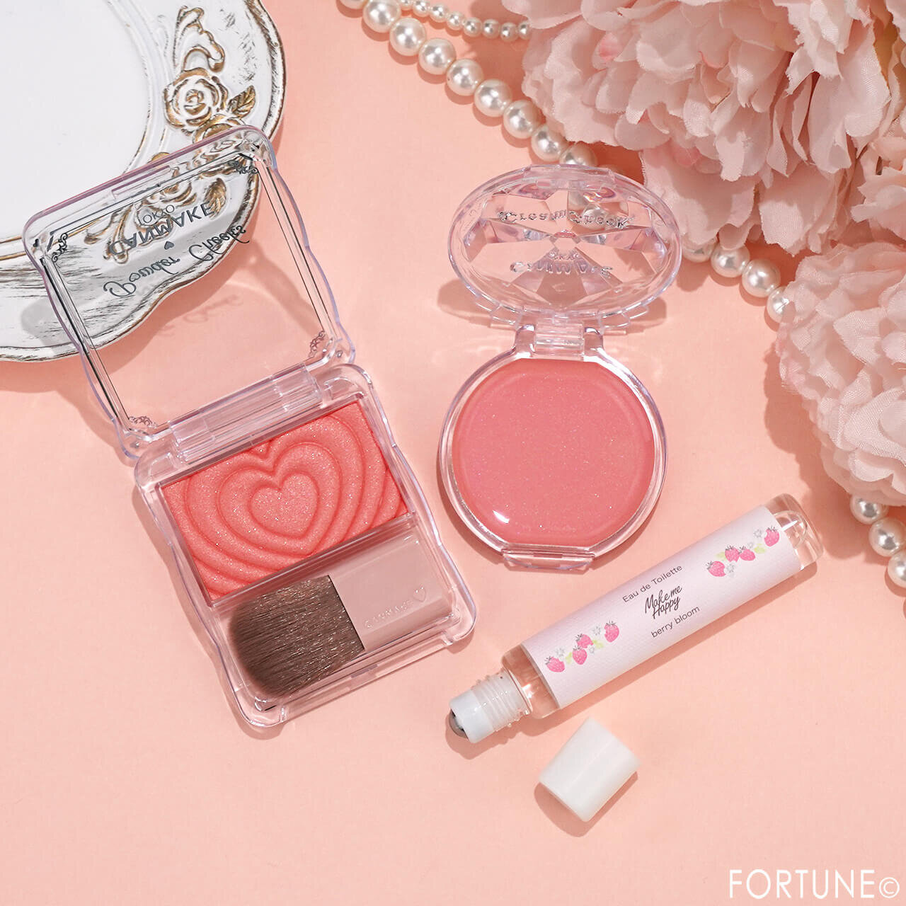 CANMAKE（キャンメイク）　2025年冬新作コスメ　『パウダーチークス』　『クリームチーク　』　『メイクミーハッピー オードトワレ』