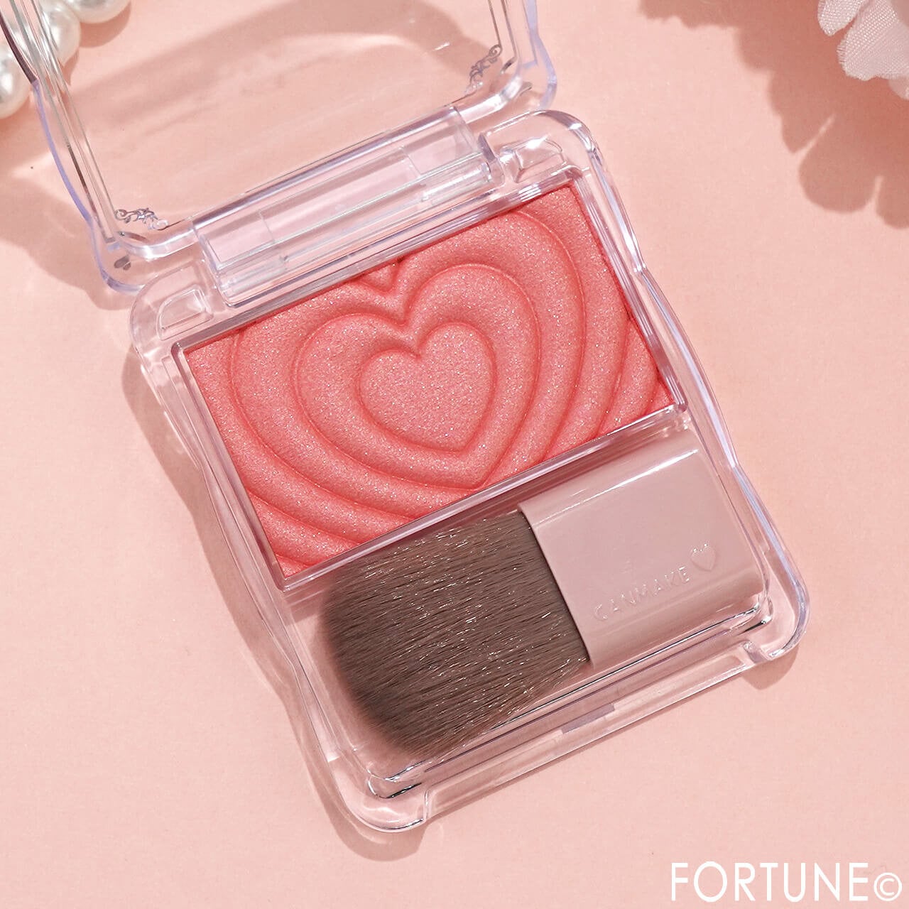 CANMAKE（キャンメイク）　『パウダーチークス』　P06 ジューシーコーラル