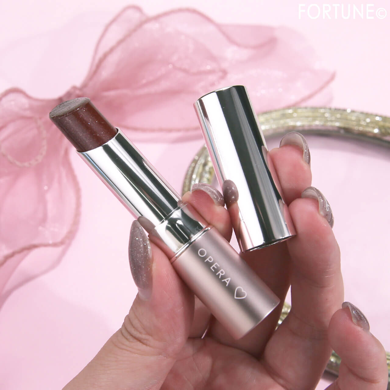 OPERA（オペラ）　2026年春新作コスメ　『グロウリップティント』　バレンタイン