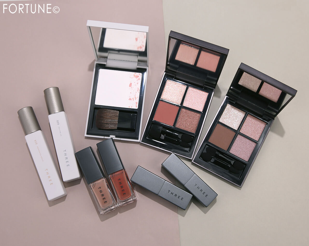 THREE（スリー）　2026年春新作コスメ　『 THREE エッセンシャルセンツ R』　『THREE ネイルラッカー』　『THREE ドリームオン アリューリング リップスティック』　『THREE スターゲージングアイシャドウクアッド』　『THREE セイクリッドスペース フェイスパウダー』
