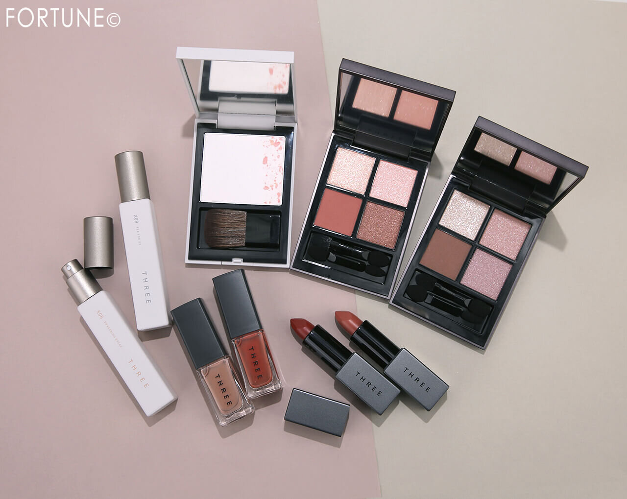 THREE（スリー）　2026年春新作コスメ　『 THREE エッセンシャルセンツ R』　『THREE ネイルラッカー』　『THREE ドリームオン アリューリング リップスティック』　『THREE スターゲージングアイシャドウクアッド』　『THREE セイクリッドスペース フェイスパウダー』