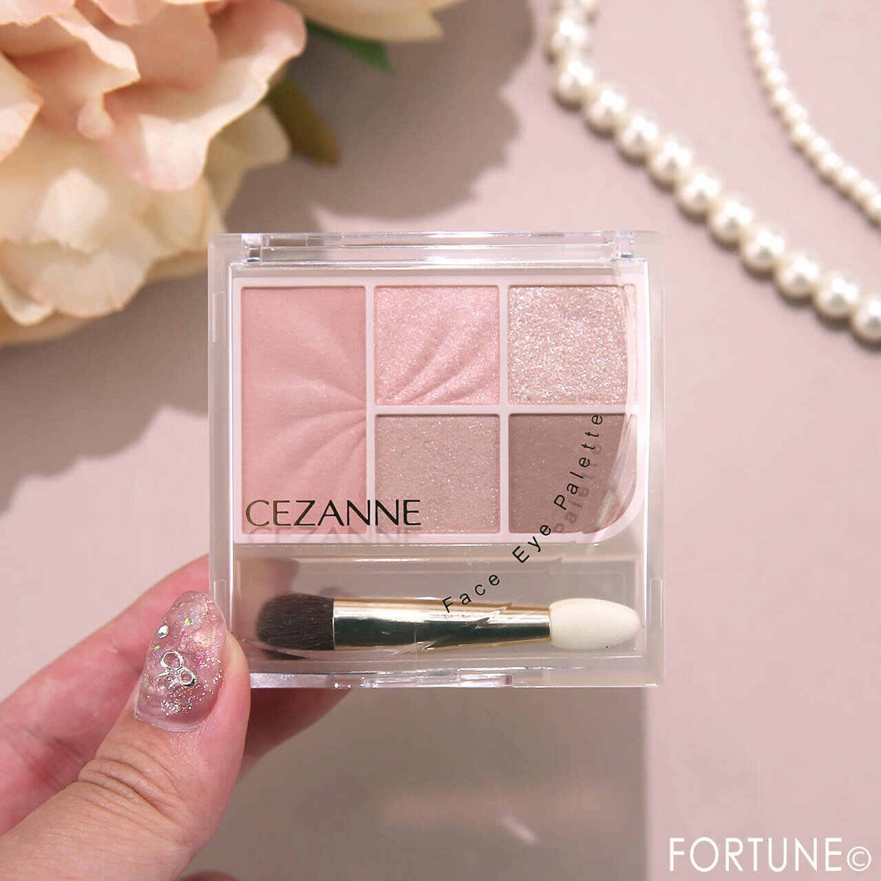 CEZANNE（セザンヌ）　『セザンヌ　フェイスアイパレット』