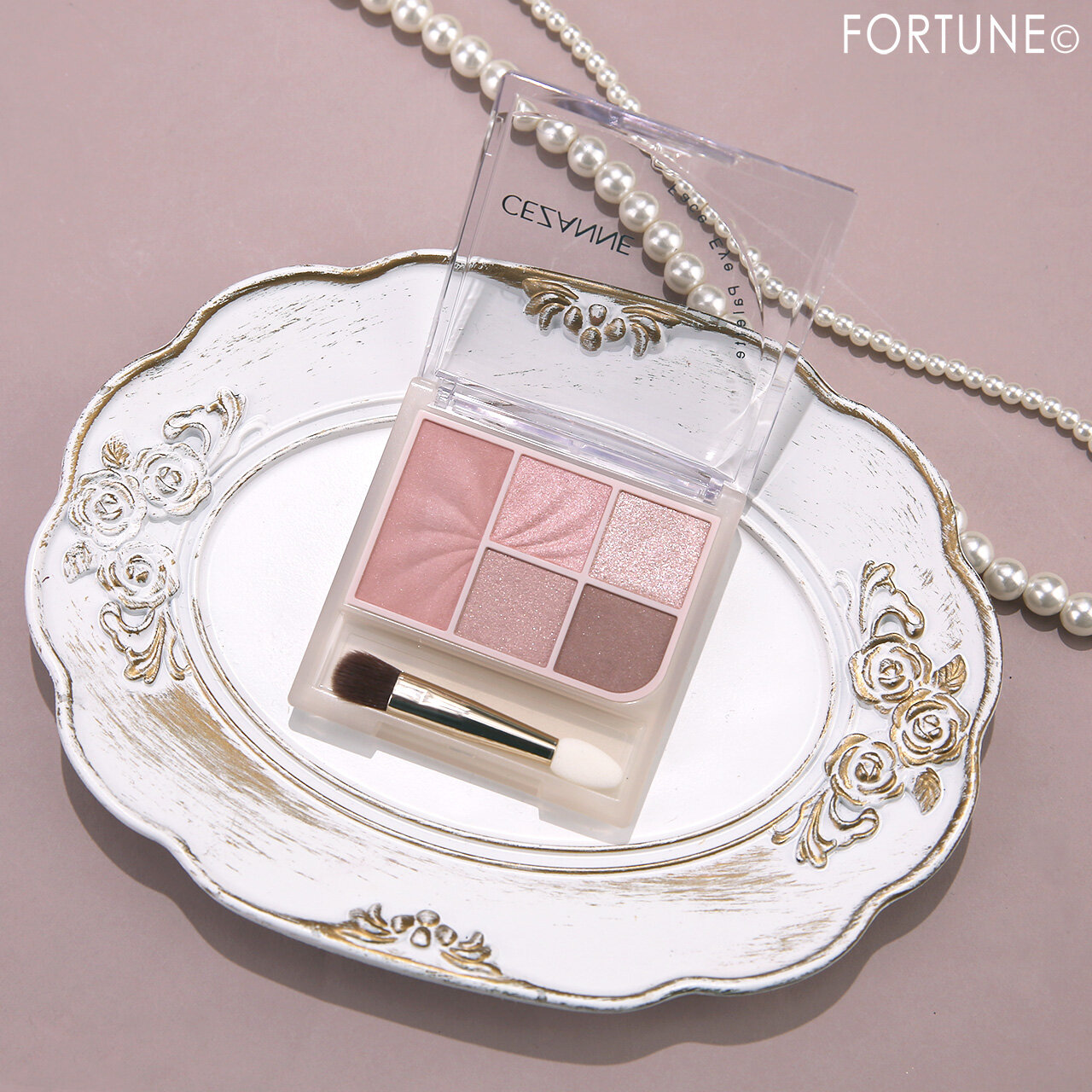 CEZANNE（セザンヌ）　『セザンヌ　フェイスアイパレット』