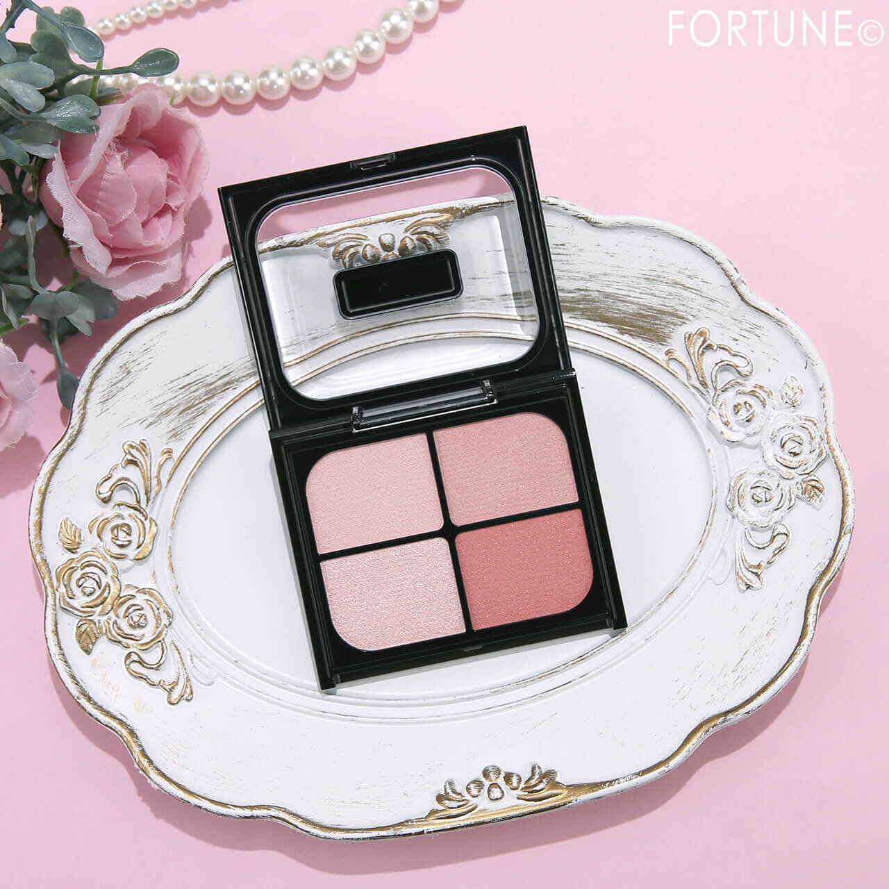 KATE（ケイト）　2026年春新作コスメ　『ケイト　バウンシーチークシャドウ』