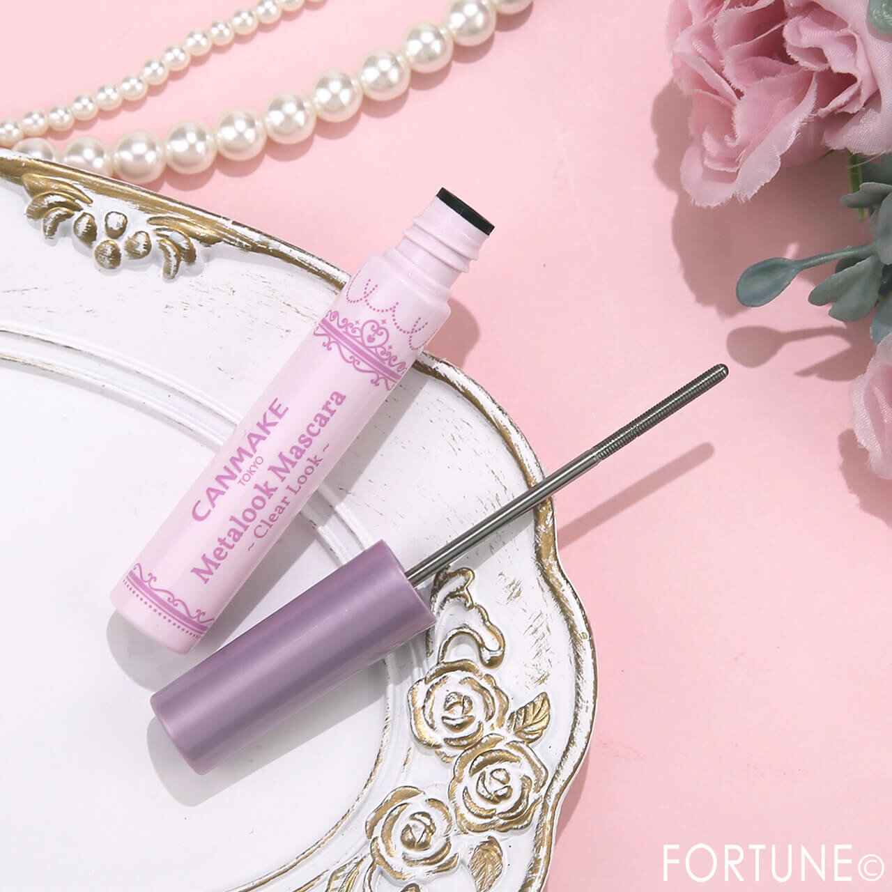 CANMAKE（キャンメイク）　『メタルックマスカラ～クリアルック～』