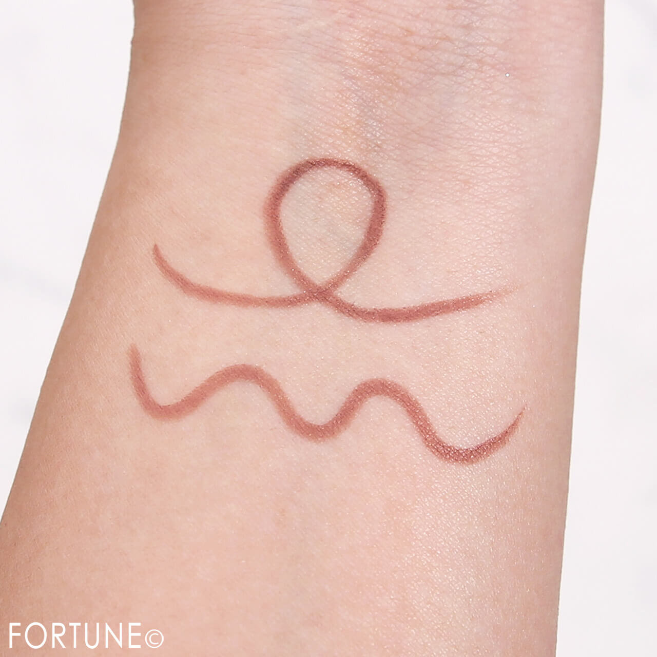 CEZANNE（セザンヌ）　『セザンヌ　アンダーアイライナー』　01