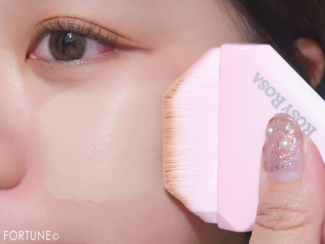 ROSY ROSA（ロージーローザ）　　『スタンディングフェイスブラシ』