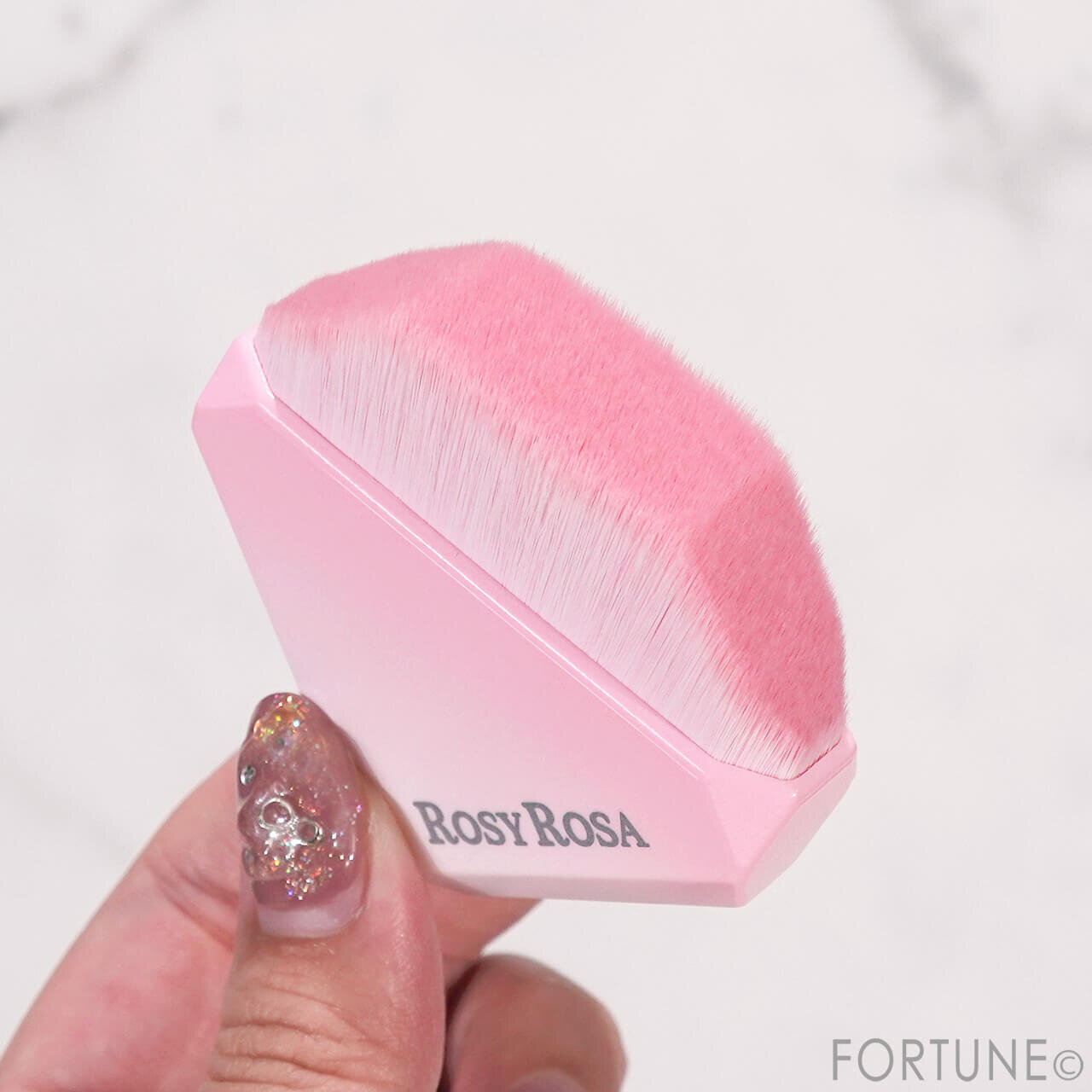 ROSY ROSA（ロージーローザ）　　『スタンディングフェイスブラシ』