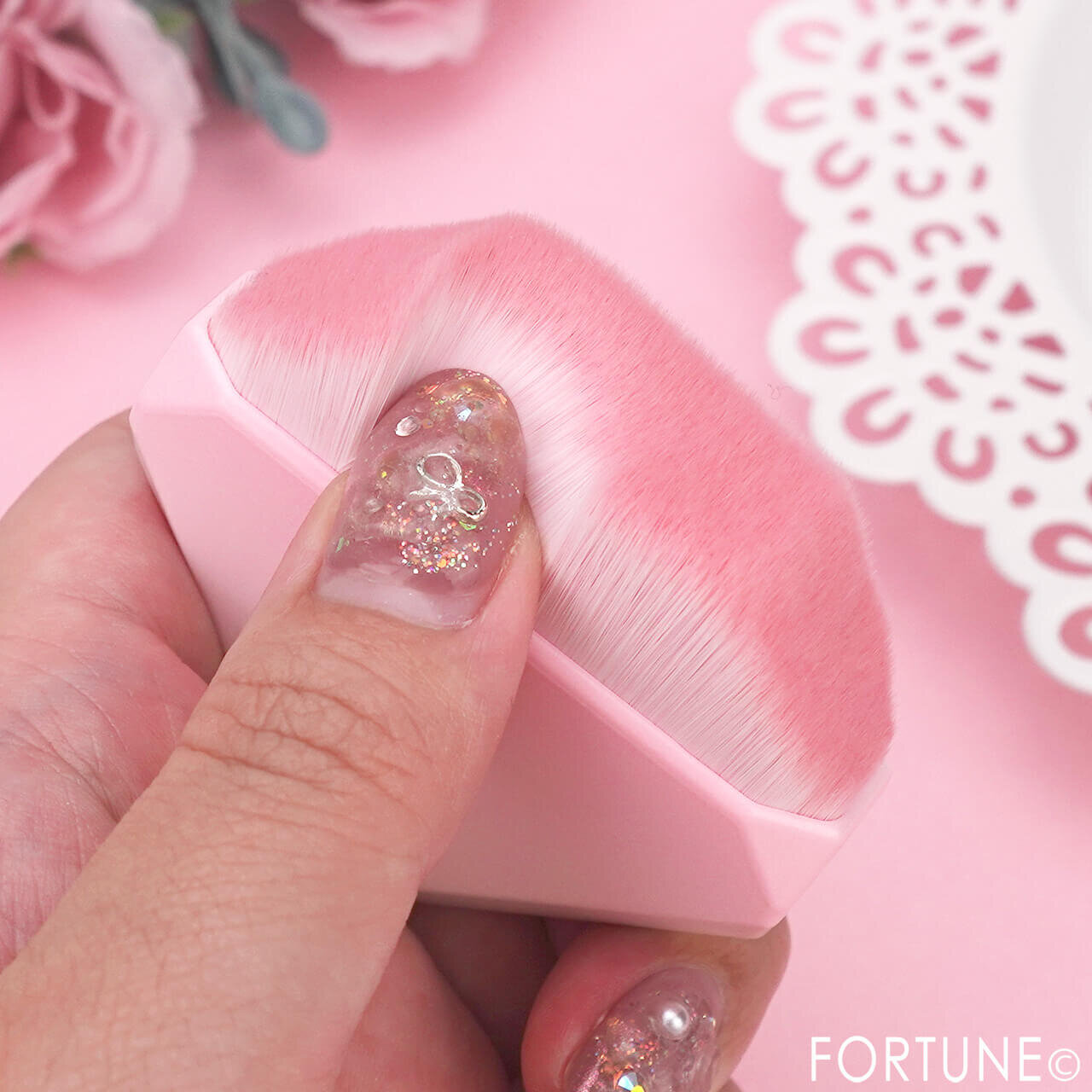 ROSY ROSA（ロージーローザ）　　『スタンディングフェイスブラシ』