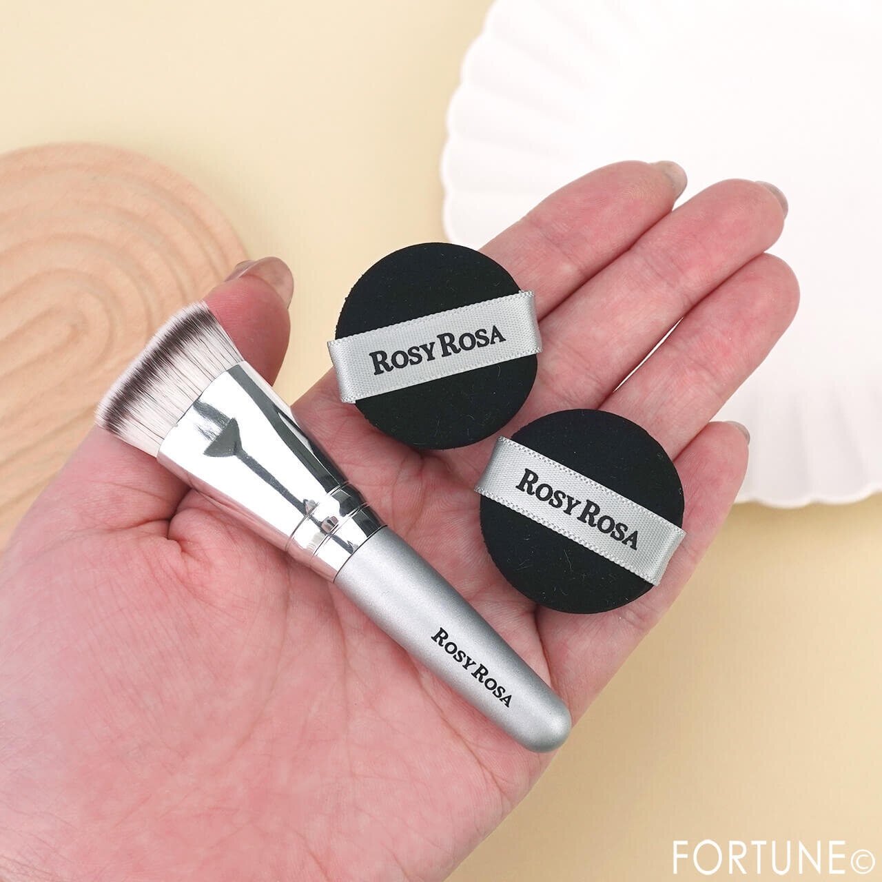 ROSY ROSA（ロージーローザ）　『マルチファンデブラシ＆パフ＜プチサイズ＞』