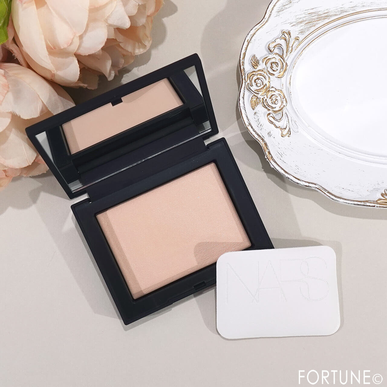 NARS（ナーズ）　2026年春新作コスメ　リフ粉　新色ベージュ