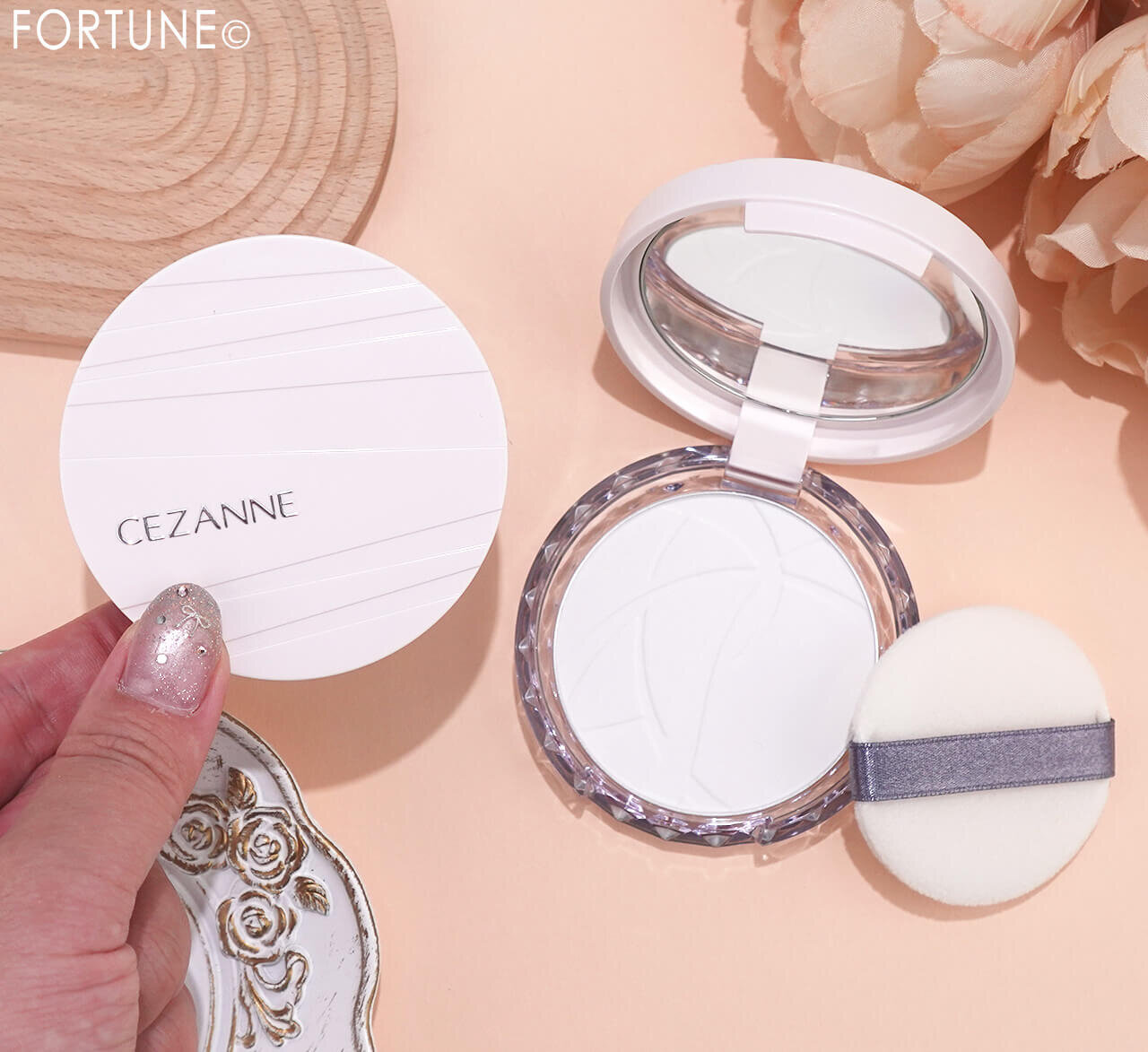 CEZANNE（セザンヌ）　『セザンヌ　毛穴レスフィックスパウダー』