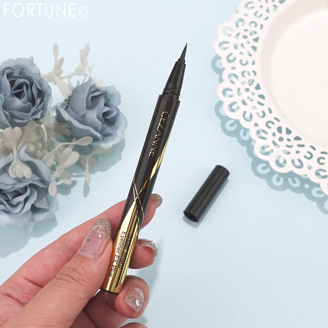 CEZANNE（セザンヌ）　『セザンヌ　極細アイライナーEXプラス』