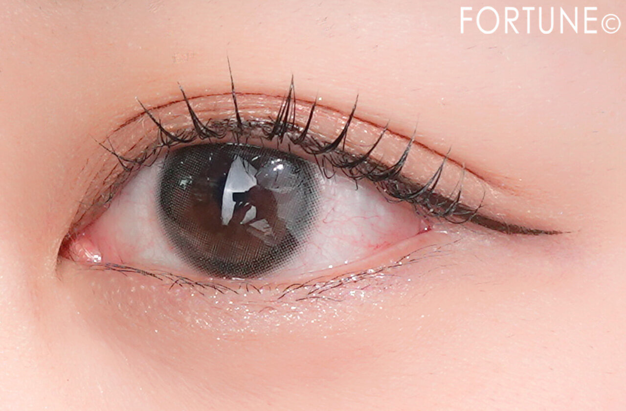 CEZANNE（セザンヌ）　『セザンヌ　極細アイライナーEXプラス』　00