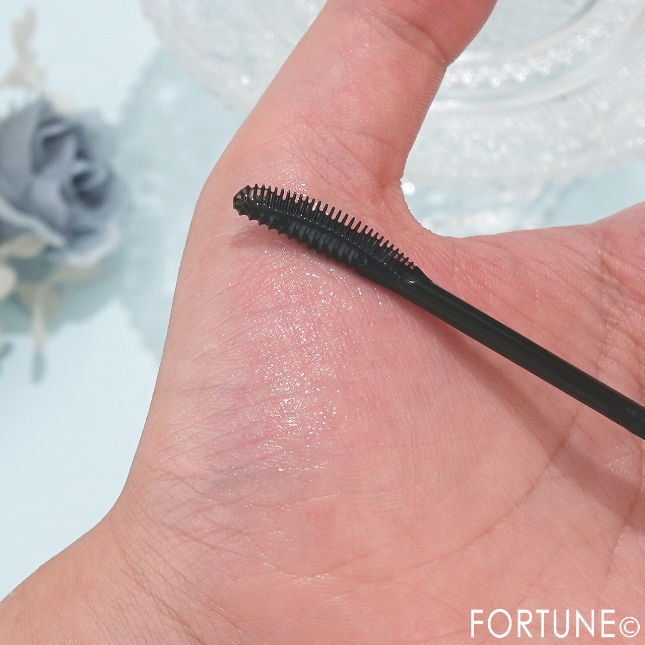 CEZANNE（セザンヌ）　『セザンヌ　グロウコートマスカラ』　