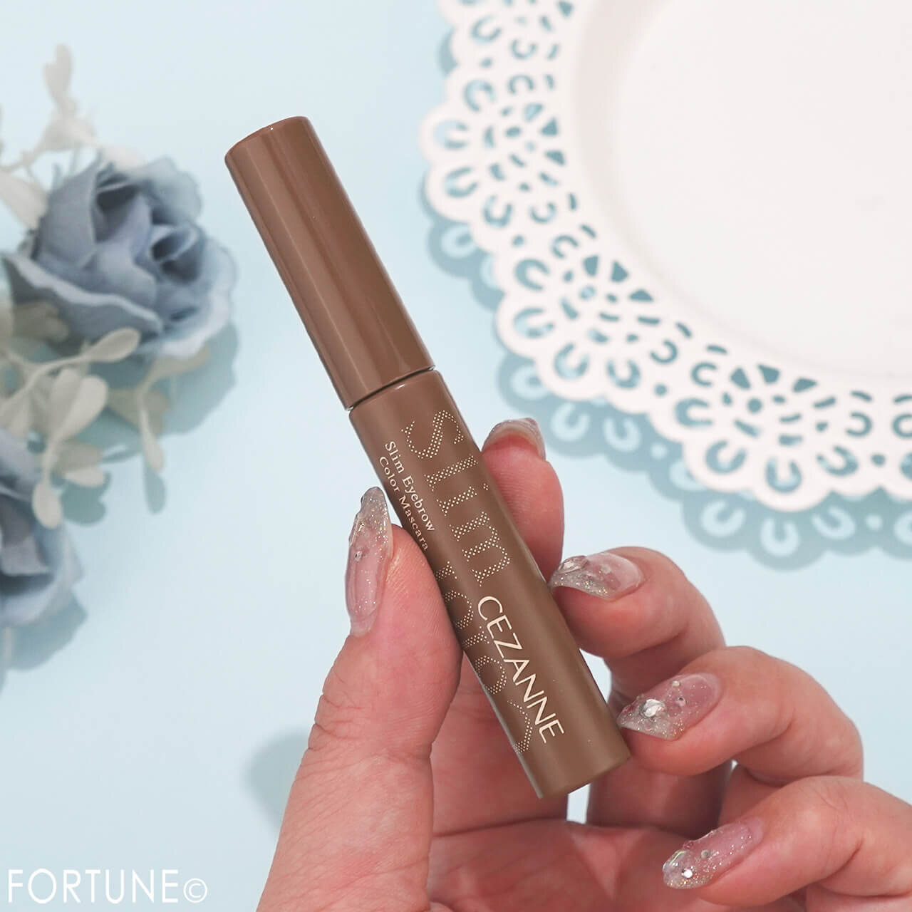 CEZANNE（セザンヌ）　『セザンヌ　極細アイブロウマスカラ』　