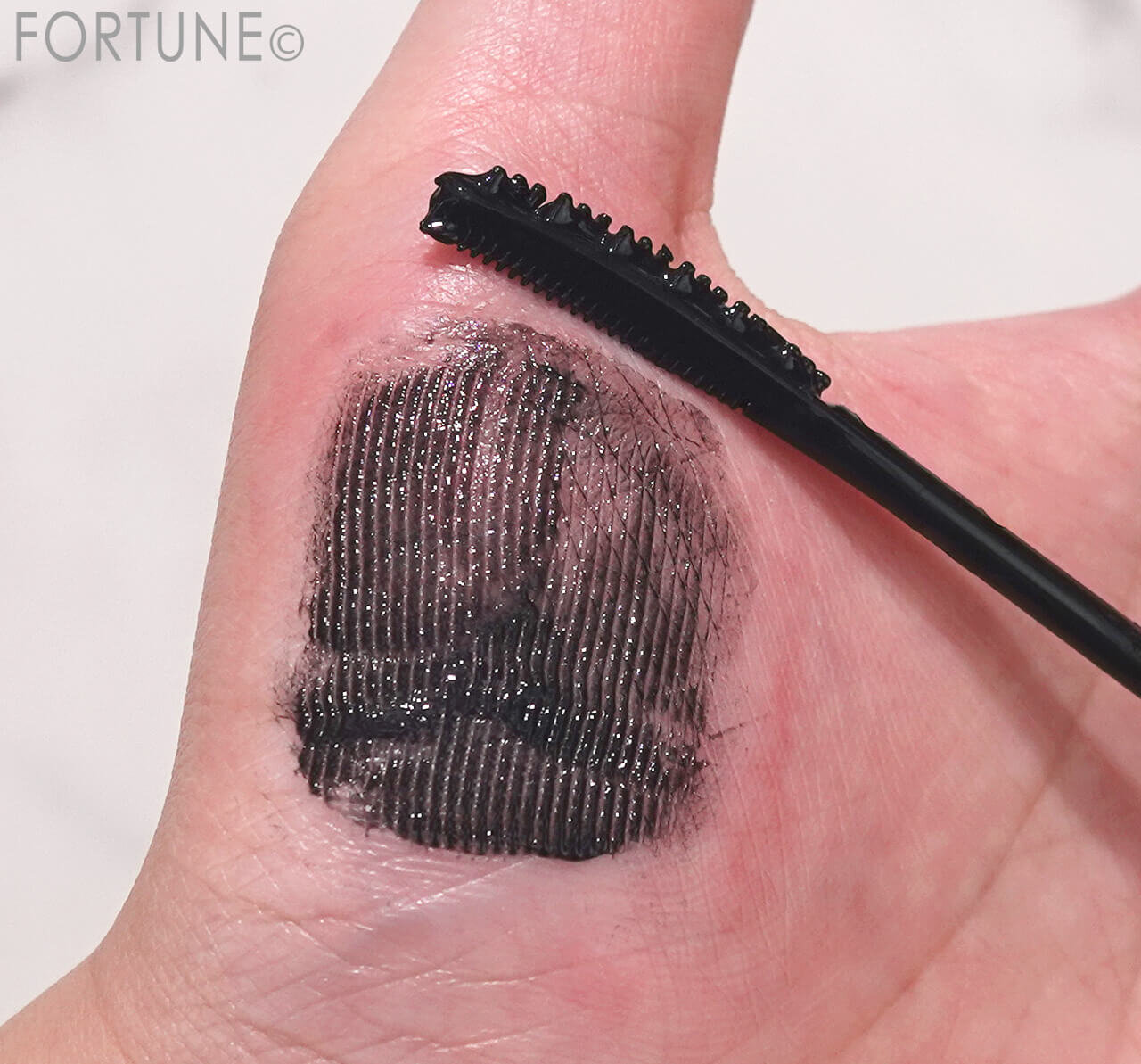 ettusais（エテュセ）　　『エテュセ　マスカラ　エクストラ　ロング』　01