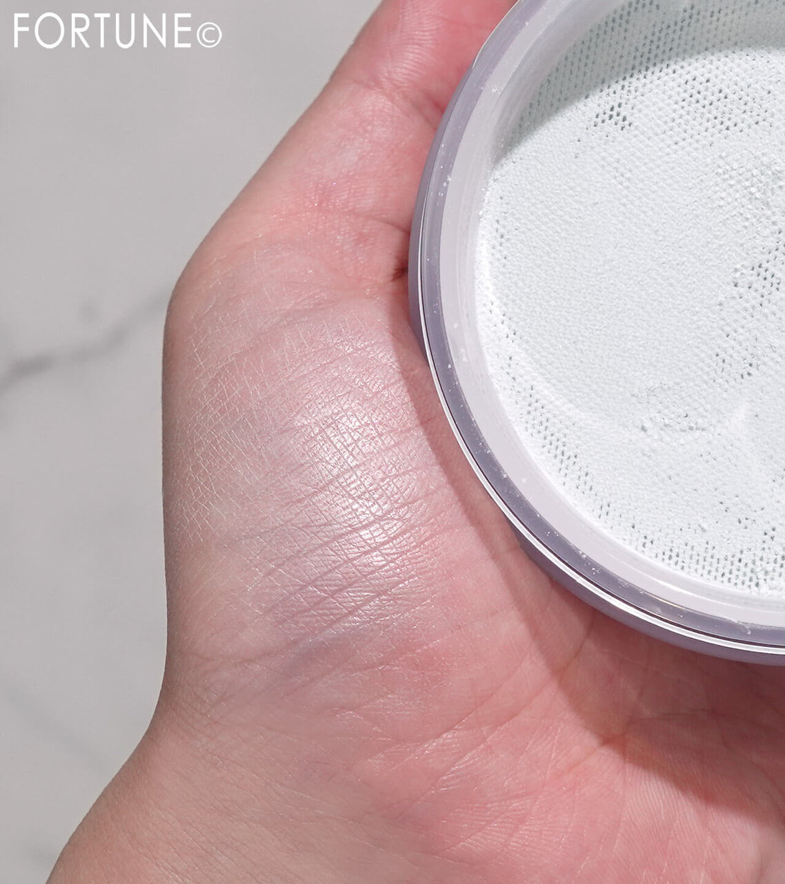 THREE（スリー）　　『THREE アドバンスドエシリアルスムースオペレーター ルースパウダー』