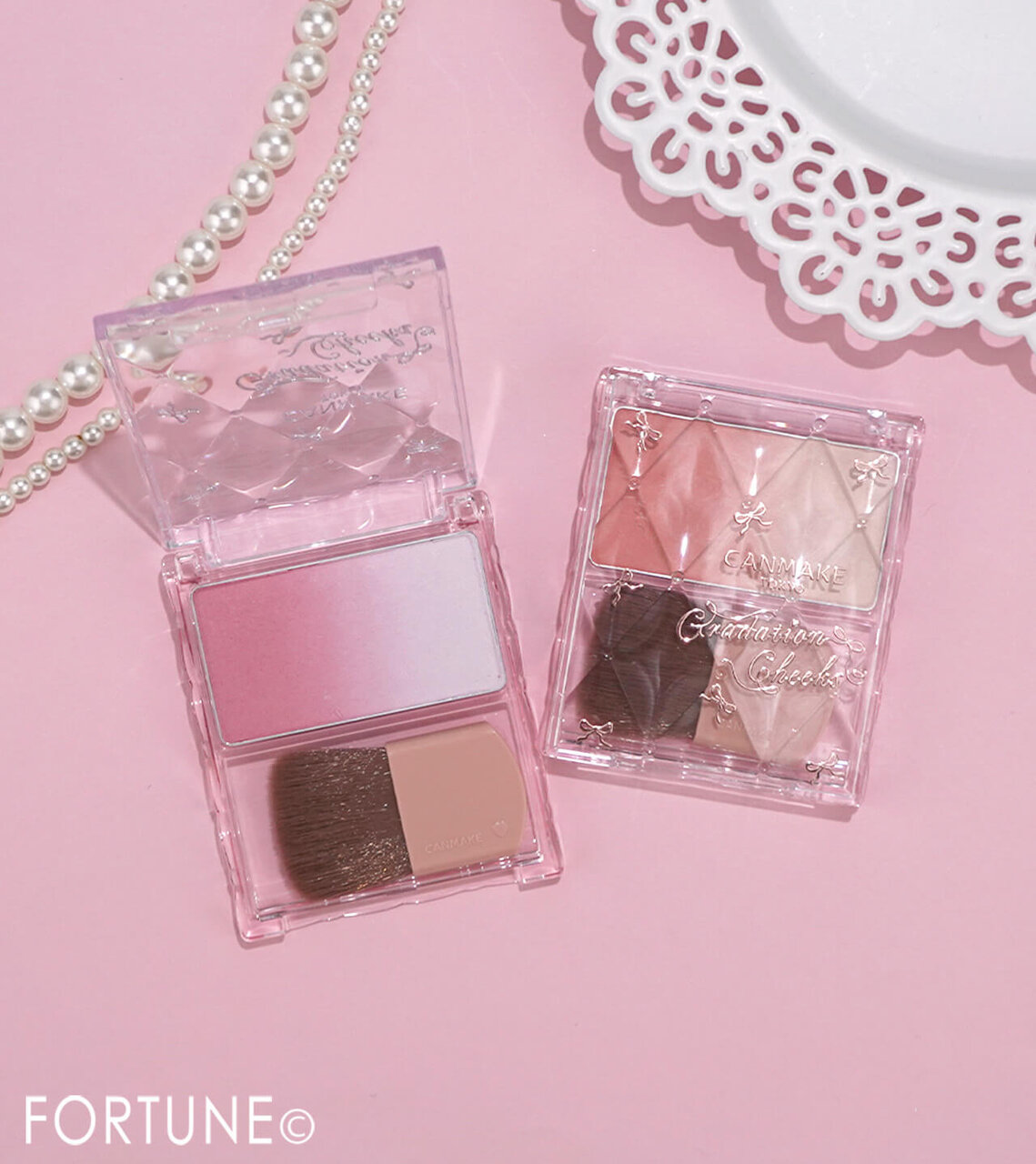 CANMAKE（キャンメイク）　『グラデーションチークス』　