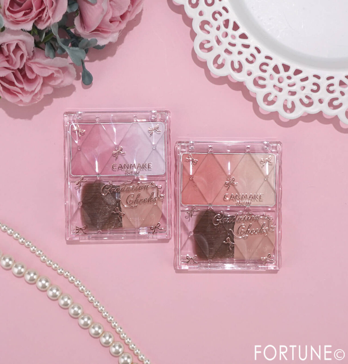 CANMAKE（キャンメイク）　『グラデーションチークス』　