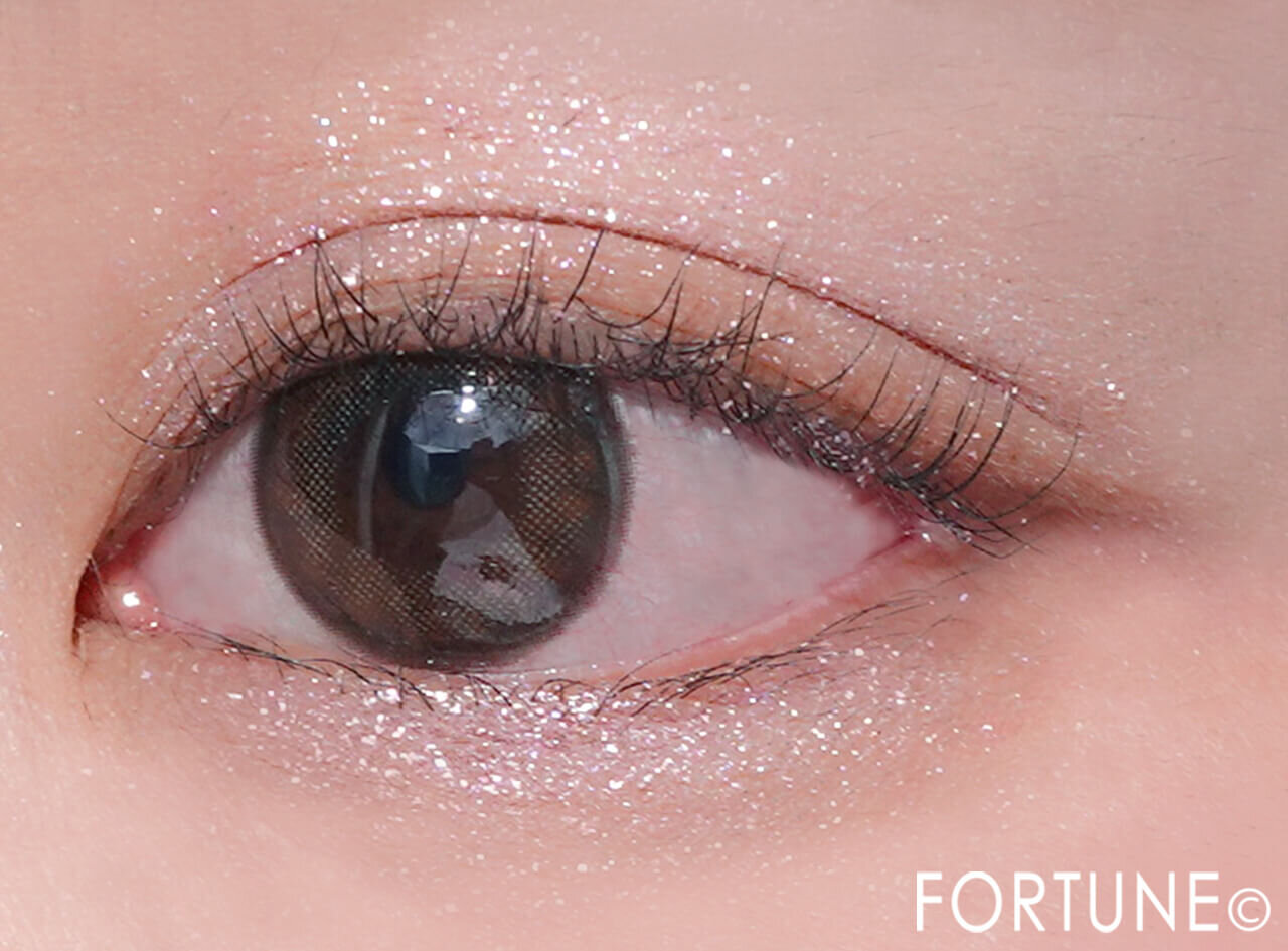 CANMAKE（キャンメイク）　『ラメマニア』　03